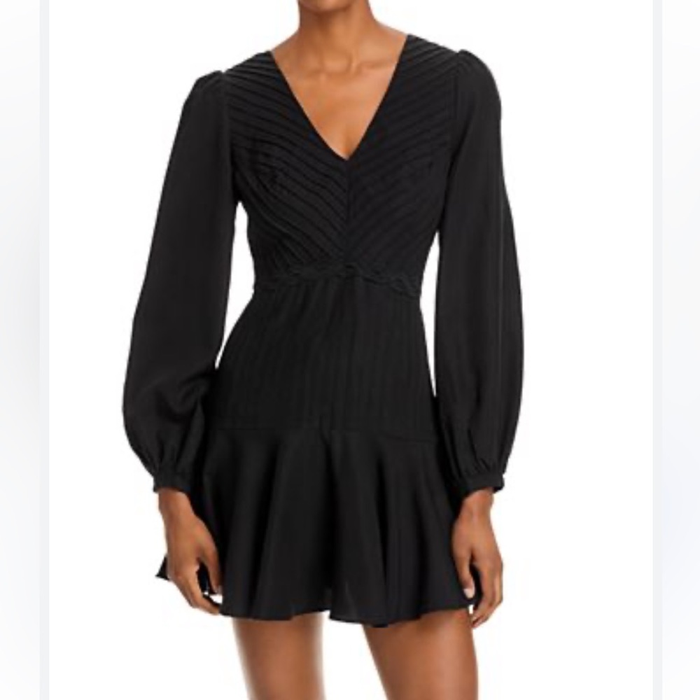 Aqua NWT Elegant Black V-Neck Dress